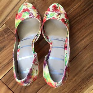 NWOT Peep-toe Floral Pumps by Elle